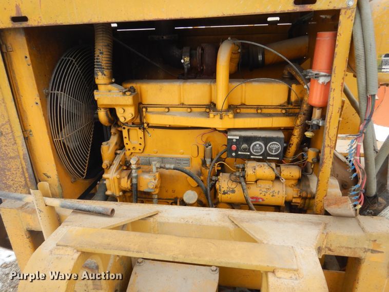 image for item HU9994 Snogo MP3D snow blower