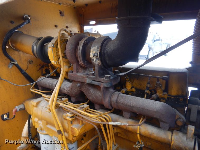 image for item HU9994 Snogo MP3D snow blower