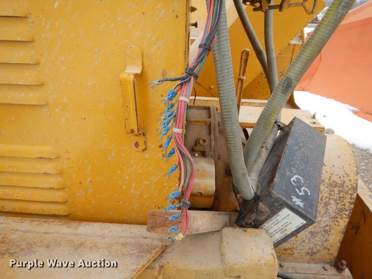 image for item HU9994 Snogo MP3D snow blower