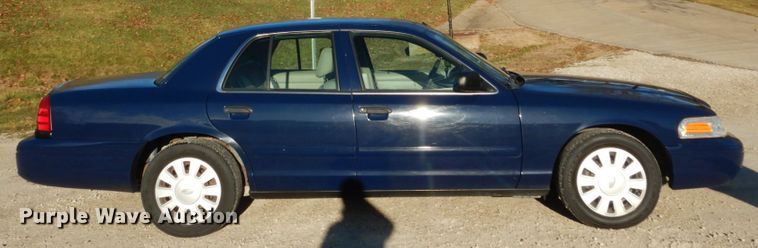 image for item HV9572 2008 Ford Crown Victoria Police Interceptor