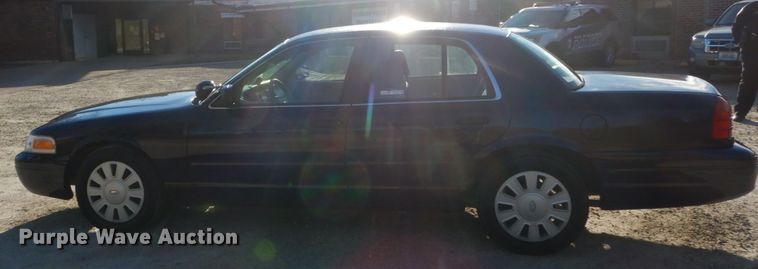 image for item HV9572 2008 Ford Crown Victoria Police Interceptor