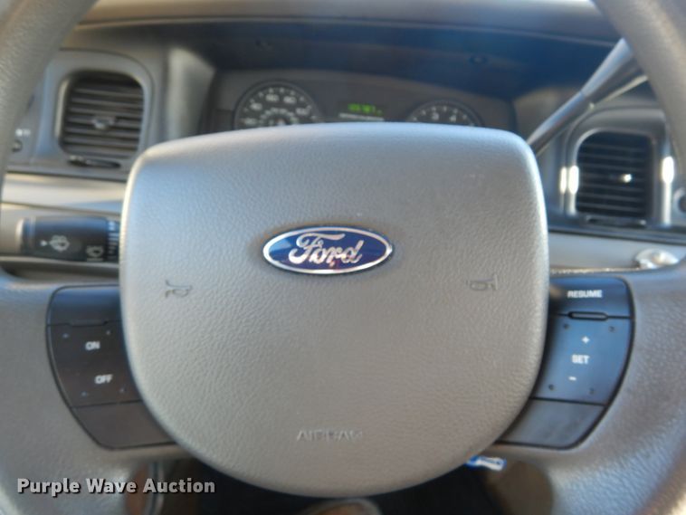 image for item HV9572 2008 Ford Crown Victoria Police Interceptor