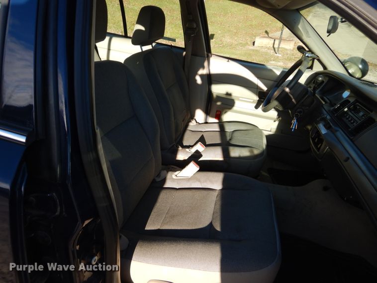 image for item HV9572 2008 Ford Crown Victoria Police Interceptor