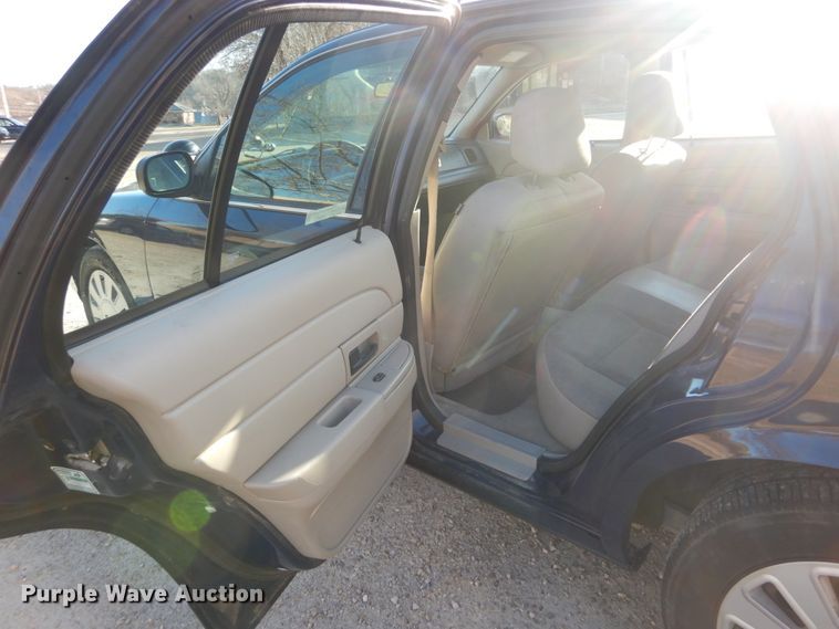 image for item HV9572 2008 Ford Crown Victoria Police Interceptor