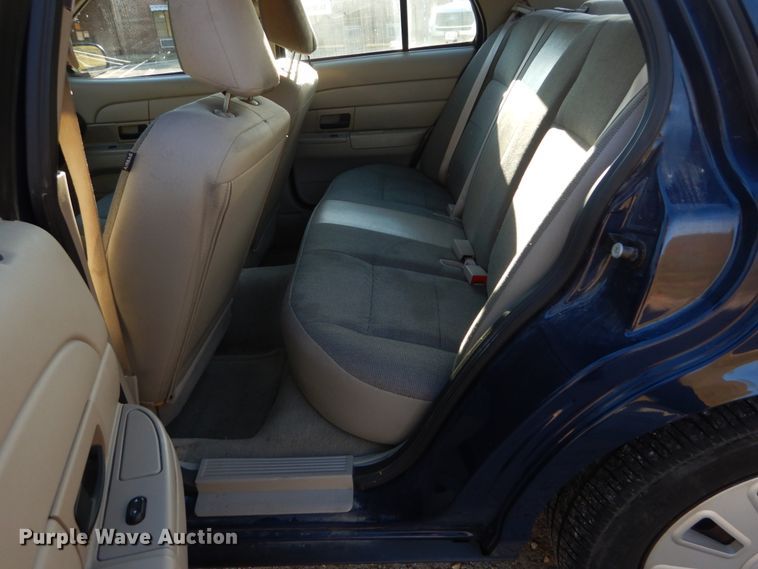 image for item HV9572 2008 Ford Crown Victoria Police Interceptor