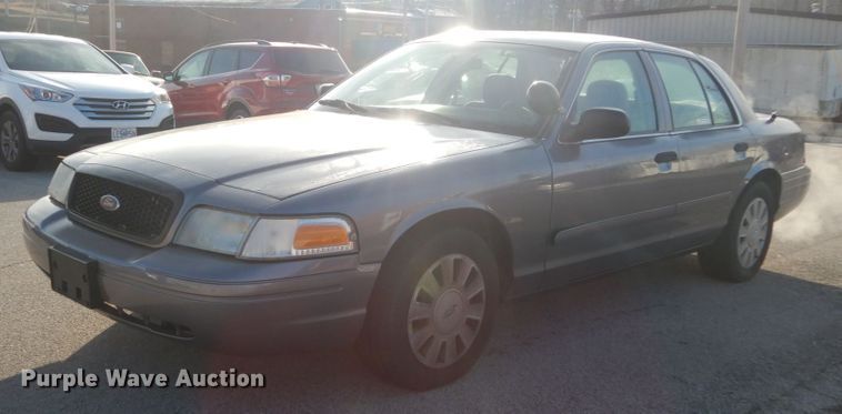 image for item HV9582 2006 Ford Crown Victoria Police Interceptor