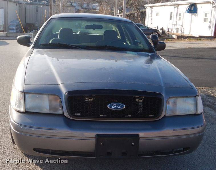 image for item HV9582 2006 Ford Crown Victoria Police Interceptor