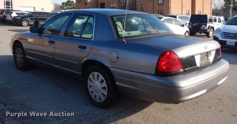 image for item HV9582 2006 Ford Crown Victoria Police Interceptor