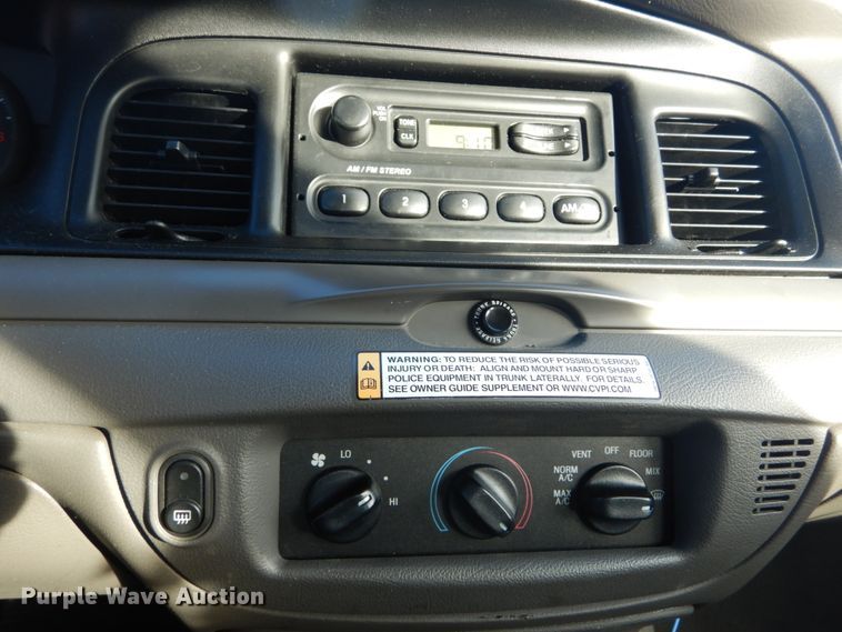 image for item HV9582 2006 Ford Crown Victoria Police Interceptor