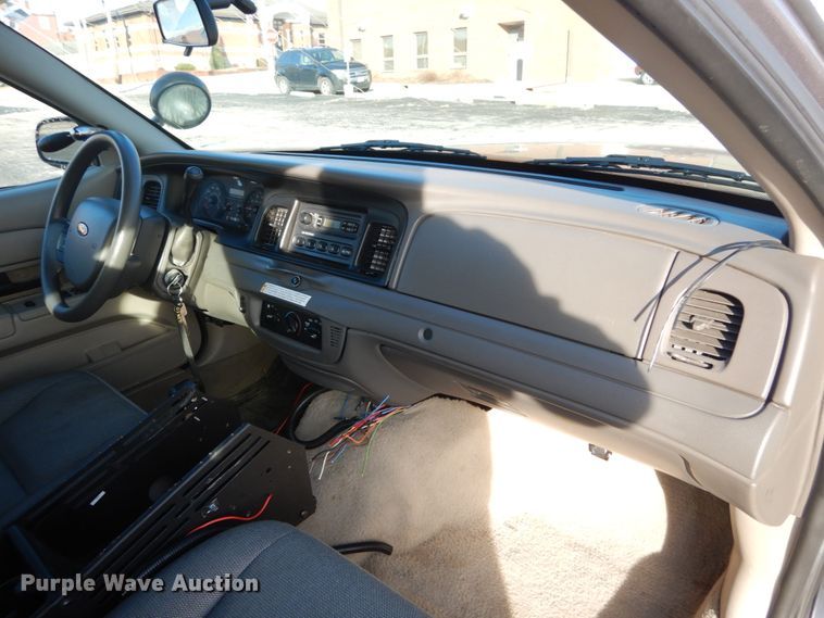 image for item HV9582 2006 Ford Crown Victoria Police Interceptor