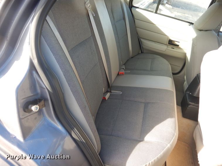 image for item HV9582 2006 Ford Crown Victoria Police Interceptor