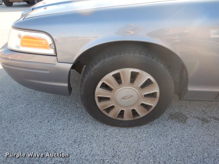 image for item HV9582 2006 Ford Crown Victoria Police Interceptor