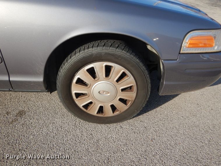 image for item HV9582 2006 Ford Crown Victoria Police Interceptor