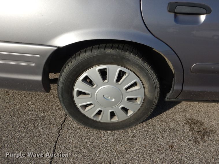 image for item HV9582 2006 Ford Crown Victoria Police Interceptor