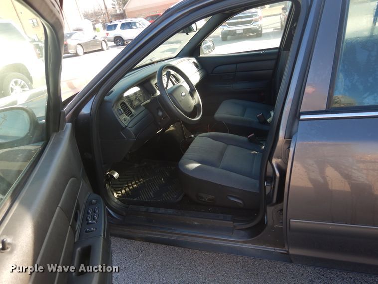 image for item HV9583 2008 Ford Crown Victoria Police Interceptor