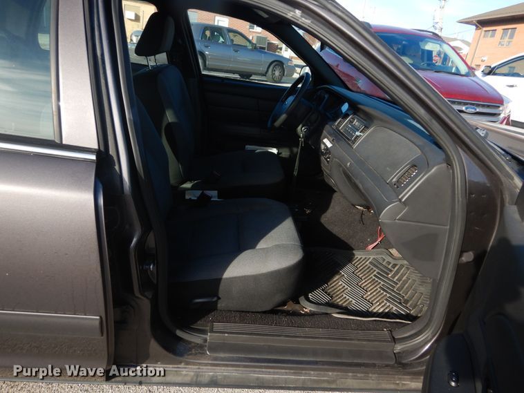 image for item HV9583 2008 Ford Crown Victoria Police Interceptor