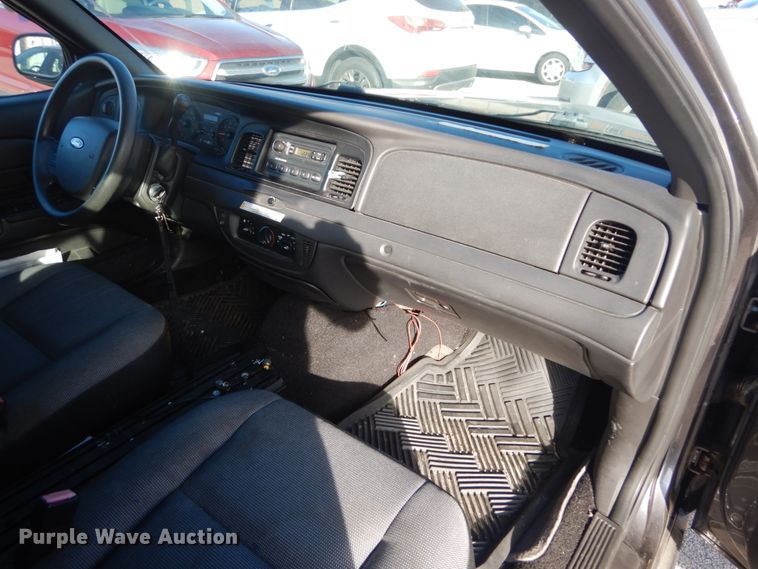 image for item HV9583 2008 Ford Crown Victoria Police Interceptor