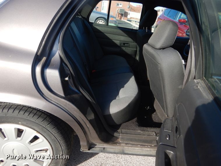 image for item HV9583 2008 Ford Crown Victoria Police Interceptor