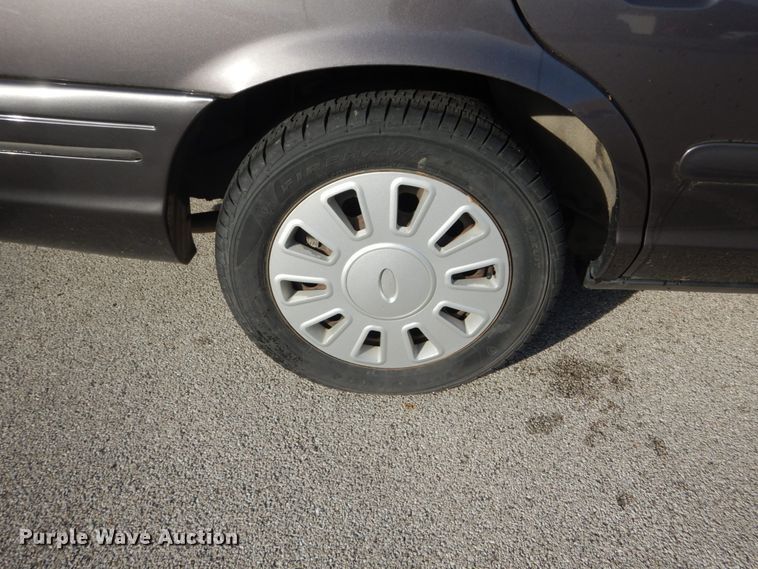 image for item HV9583 2008 Ford Crown Victoria Police Interceptor