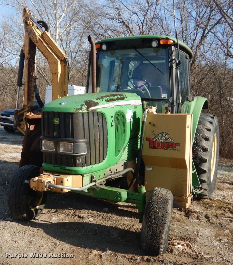 image for item HV9585 2004 John Deere 6615  tractor