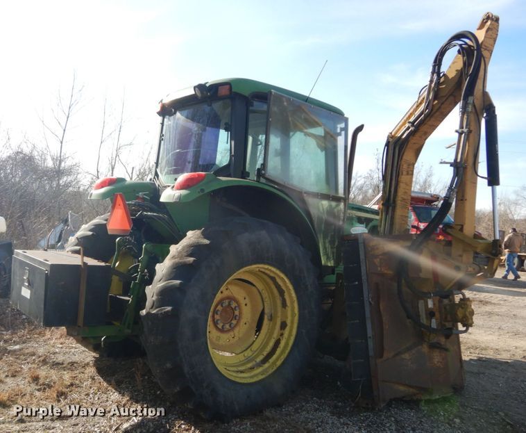 image for item HV9585 2004 John Deere 6615  tractor