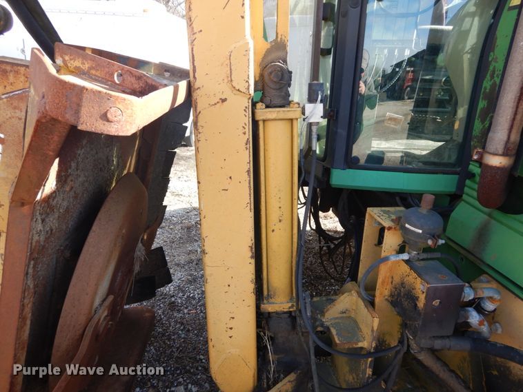 image for item HV9585 2004 John Deere 6615  tractor