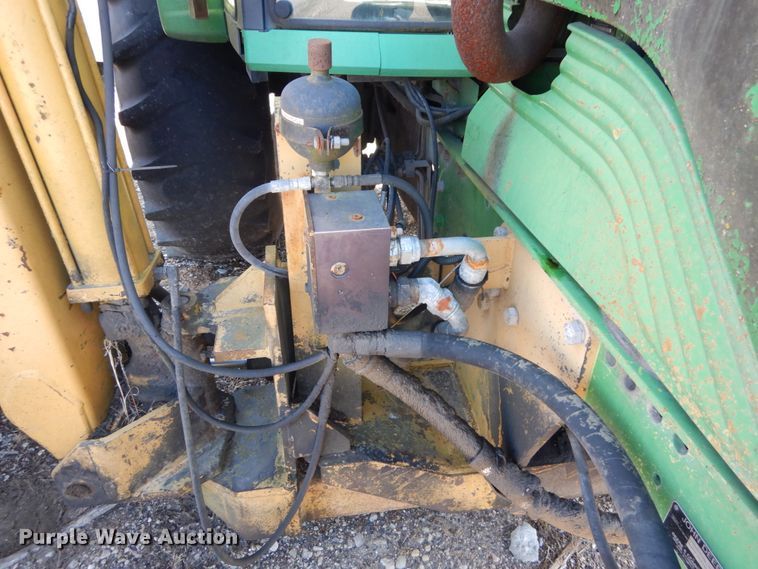 image for item HV9585 2004 John Deere 6615  tractor