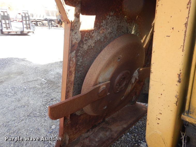 image for item HV9585 2004 John Deere 6615  tractor