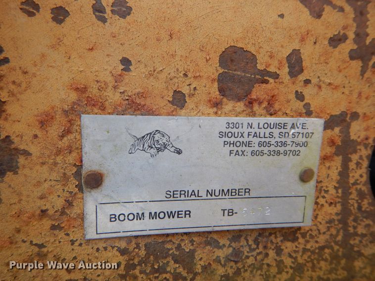 image for item HV9585 2004 John Deere 6615  tractor