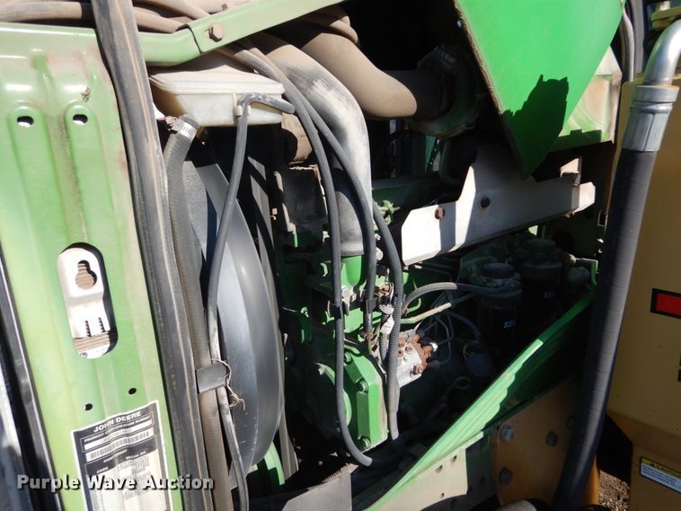 image for item HV9585 2004 John Deere 6615  tractor