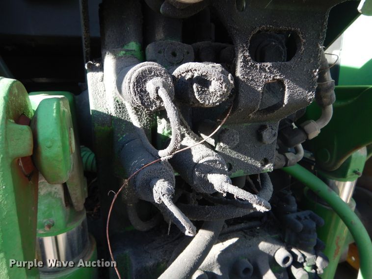 image for item HV9585 2004 John Deere 6615  tractor