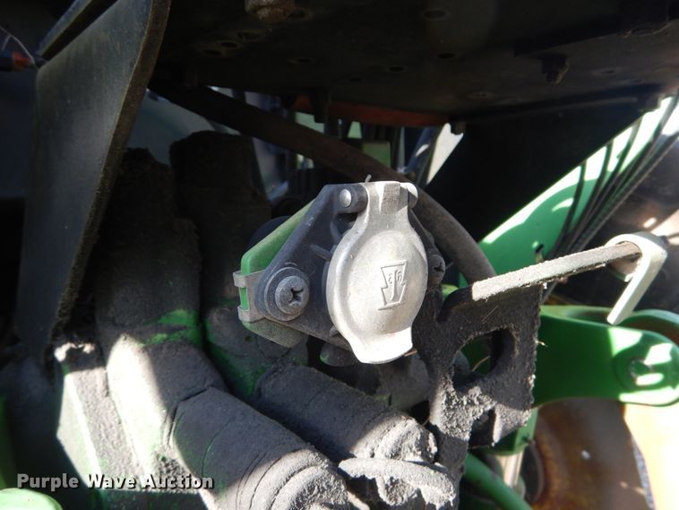 image for item HV9585 2004 John Deere 6615  tractor