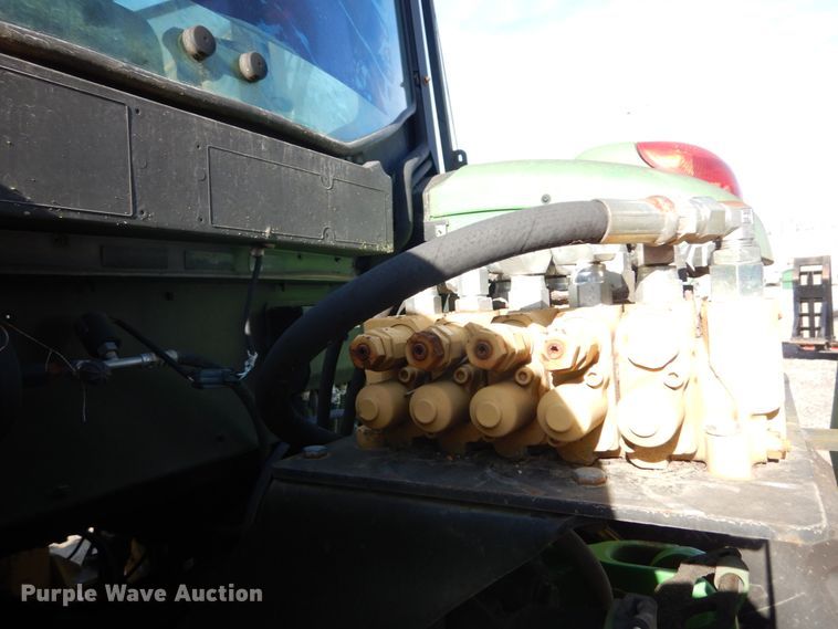 image for item HV9585 2004 John Deere 6615  tractor