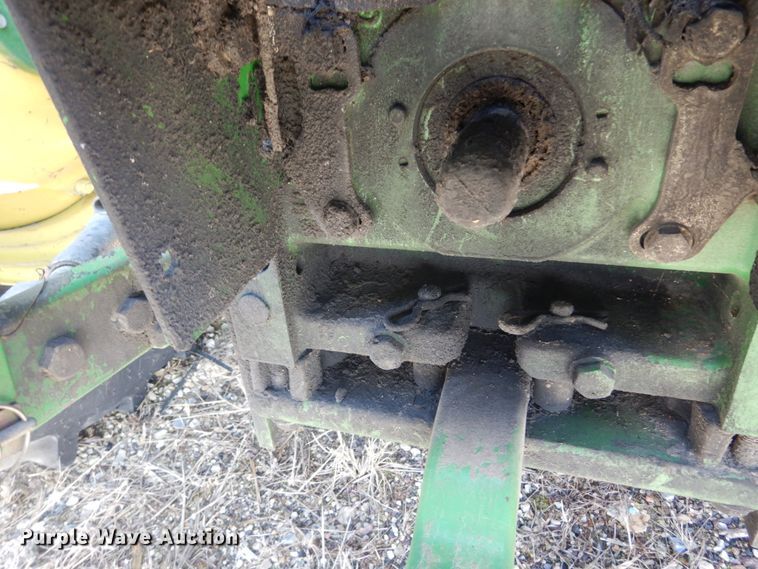 image for item HV9585 2004 John Deere 6615  tractor