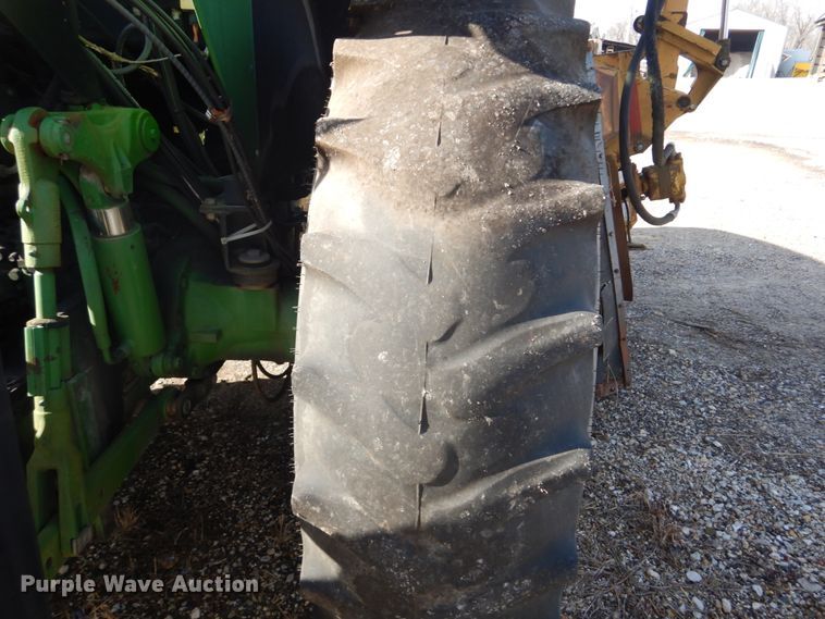 image for item HV9585 2004 John Deere 6615  tractor