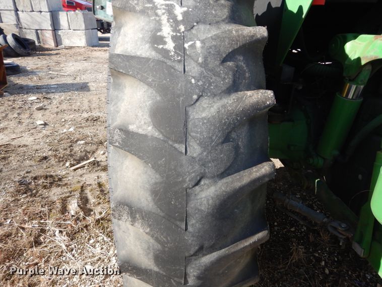 image for item HV9585 2004 John Deere 6615  tractor