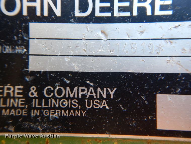 image for item HV9585 2004 John Deere 6615  tractor