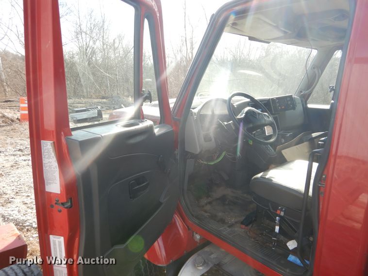 image for item HV9586 2008 International 7400  dump truck