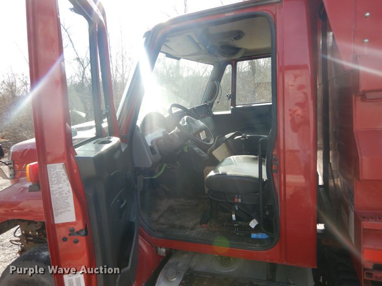 image for item HV9586 2008 International 7400  dump truck