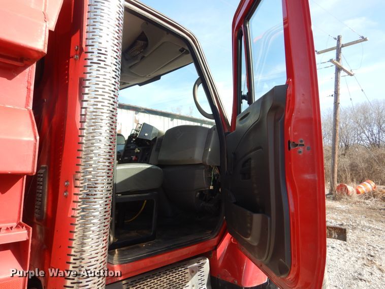 image for item HV9586 2008 International 7400  dump truck