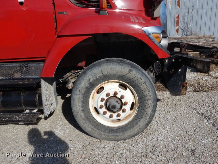 image for item HV9586 2008 International 7400  dump truck