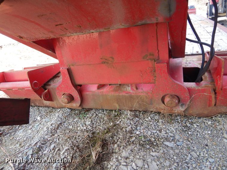 image for item HV9587 2000 Talbert TDW-35SA-HRG-1-T1  lowboy equipment trailer