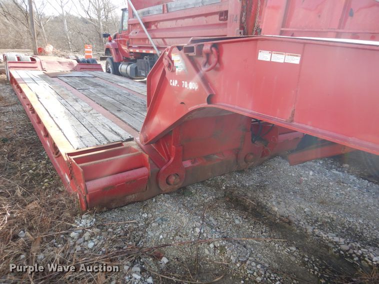 image for item HV9587 2000 Talbert TDW-35SA-HRG-1-T1  lowboy equipment trailer