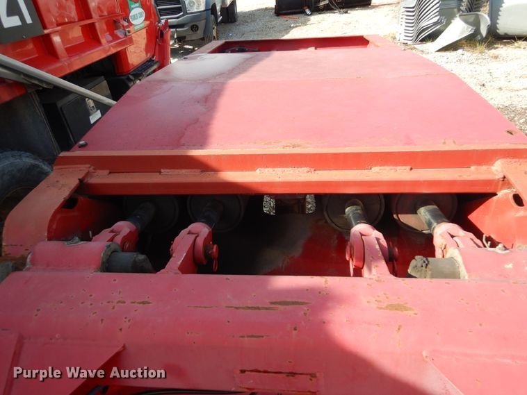image for item HV9587 2000 Talbert TDW-35SA-HRG-1-T1  lowboy equipment trailer