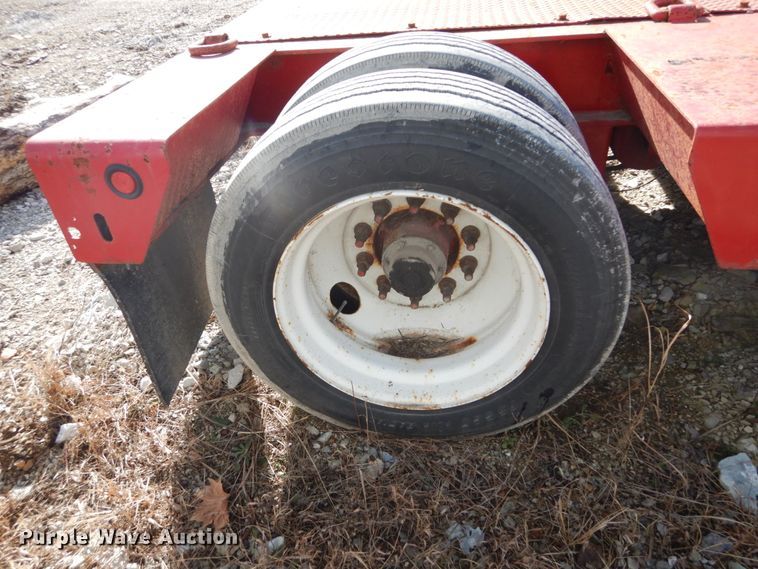 image for item HV9587 2000 Talbert TDW-35SA-HRG-1-T1  lowboy equipment trailer