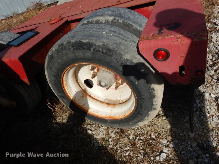 image for item HV9587 2000 Talbert TDW-35SA-HRG-1-T1  lowboy equipment trailer