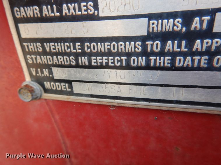 image for item HV9587 2000 Talbert TDW-35SA-HRG-1-T1  lowboy equipment trailer