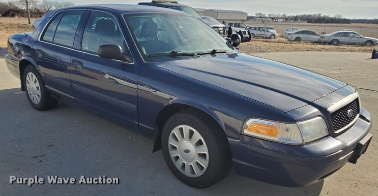 image for item HW9598 2010 Ford Crown Victoria Police Interceptor