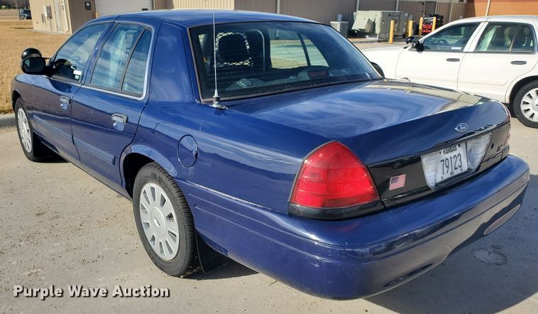 image for item HW9598 2010 Ford Crown Victoria Police Interceptor