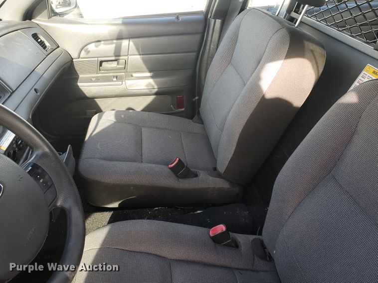 image for item HW9598 2010 Ford Crown Victoria Police Interceptor